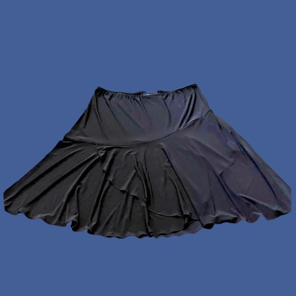 Daniel Laurent Women’s Black Skirt Size Large Ruffled Front Lightweight